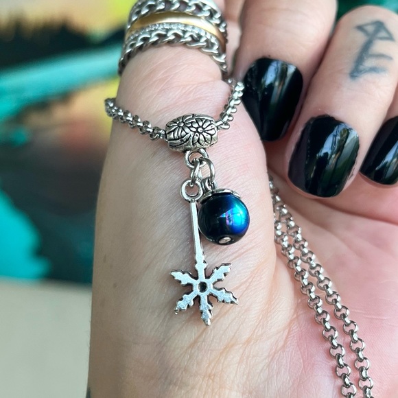 π΄ SALE ! red dot items are 2 for $25 . Bundle more than 3 and its $10 each π - Picture 4 of 10